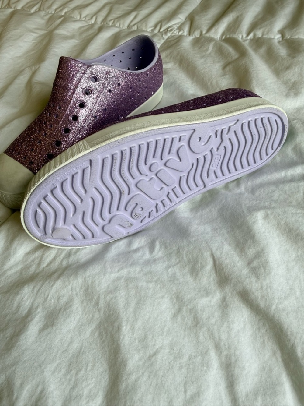 Native Shoes Kids Glitter Clog in Purple with White Toe Cap - Picture 4 of 6